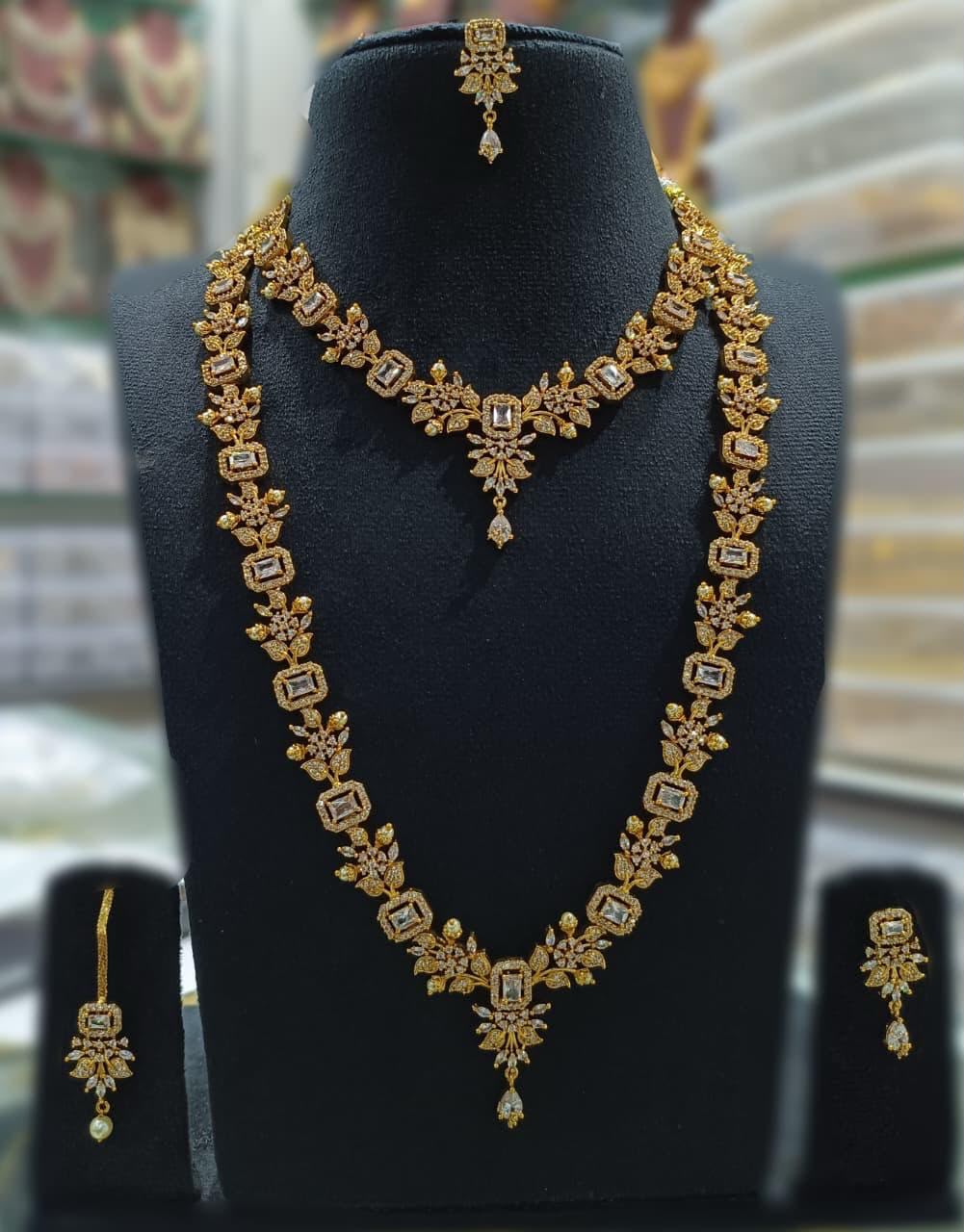 Floral diamond-style bridal set